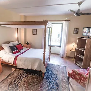 ** Hotel L'ancienne France